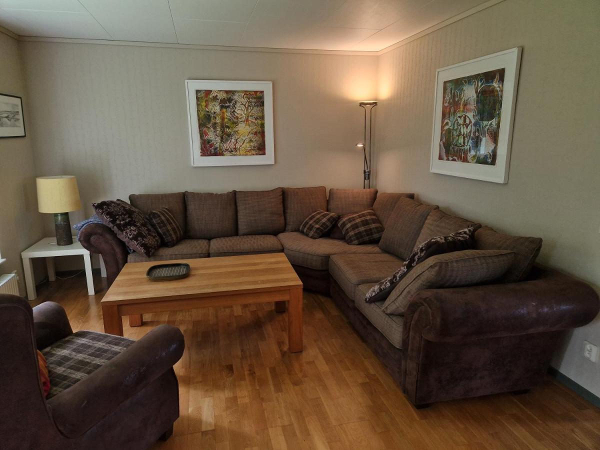 Lantlig Villa Utanfoer Uppsala Alunda Exteriör bild